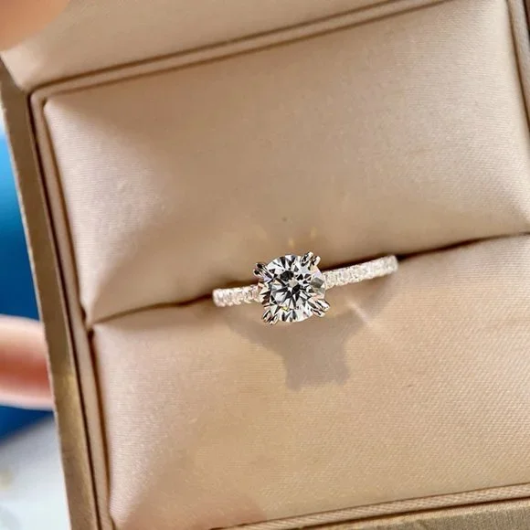 ▶Classic Romantic Shiny Round Zircon Silver Plated Dainty Ring for Women, L175